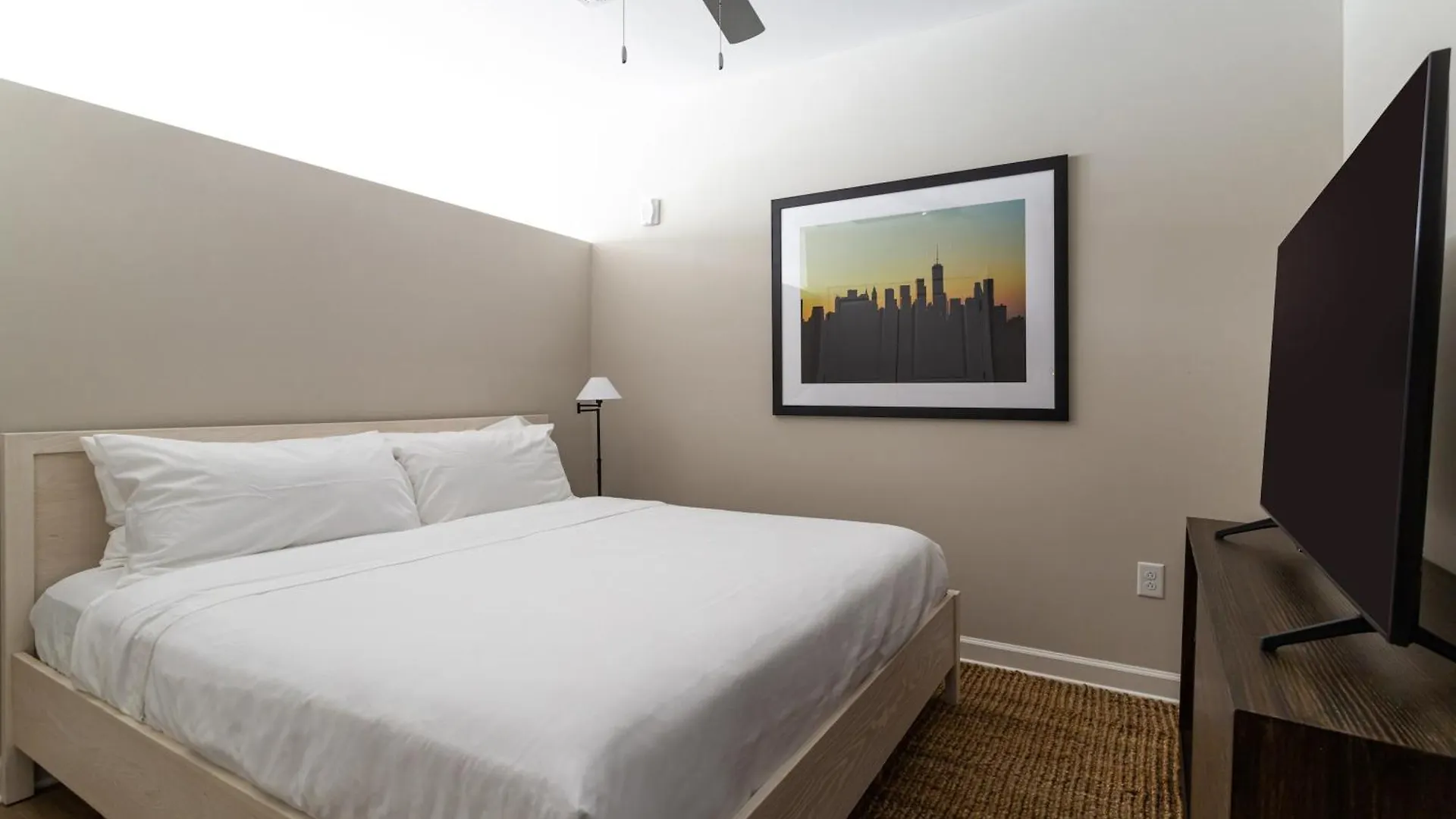 Kasa FreeMoreWest Charlotte